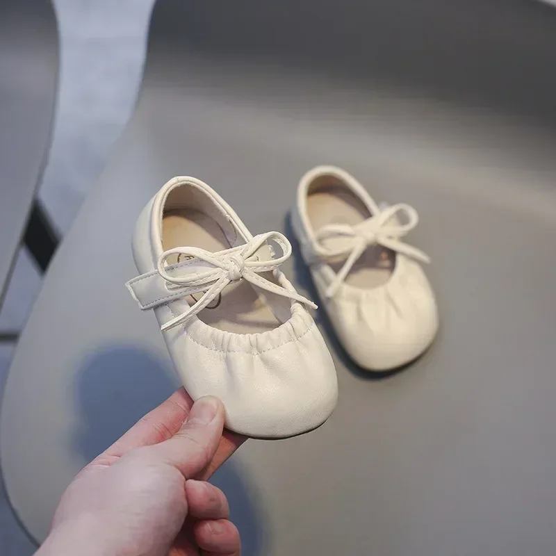 Zapatos de cuero informales para niñas, zapatos de princesa con lazo para fiesta de primavera y otoño, zapatos ligeros antideslizantes de suela blanda para niños - imagen 3