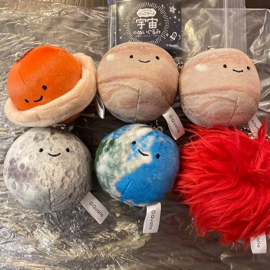 Qualia cápsula juguetes lindo espacio de peluche estrella planeta redondo relleno ojos pequeños cara sonriente Mercurio Tierra Luna Sol BC figuras colgantes - imagen 4