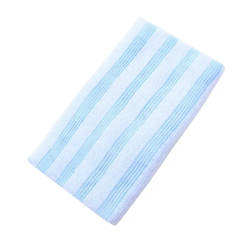 Toalla exfoliante con cepillo de espalda para niños – Suavidad en el baño - imagen 4