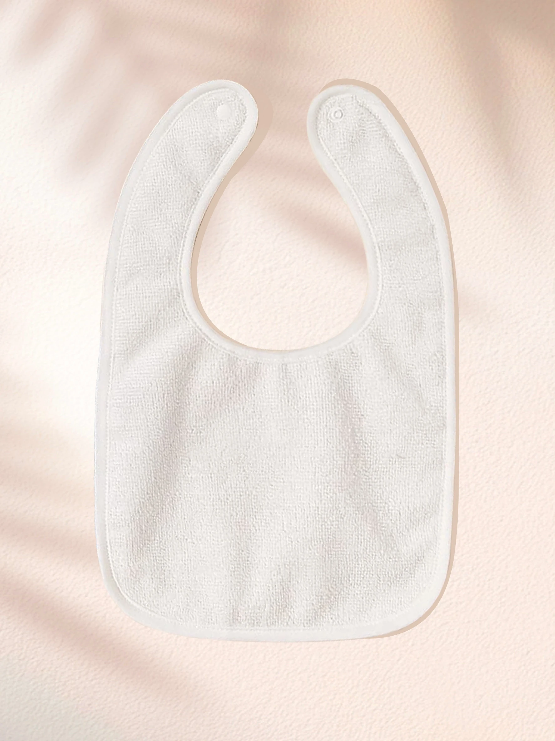 Babero bebé unisex suave y absorbente con botón - imagen 4