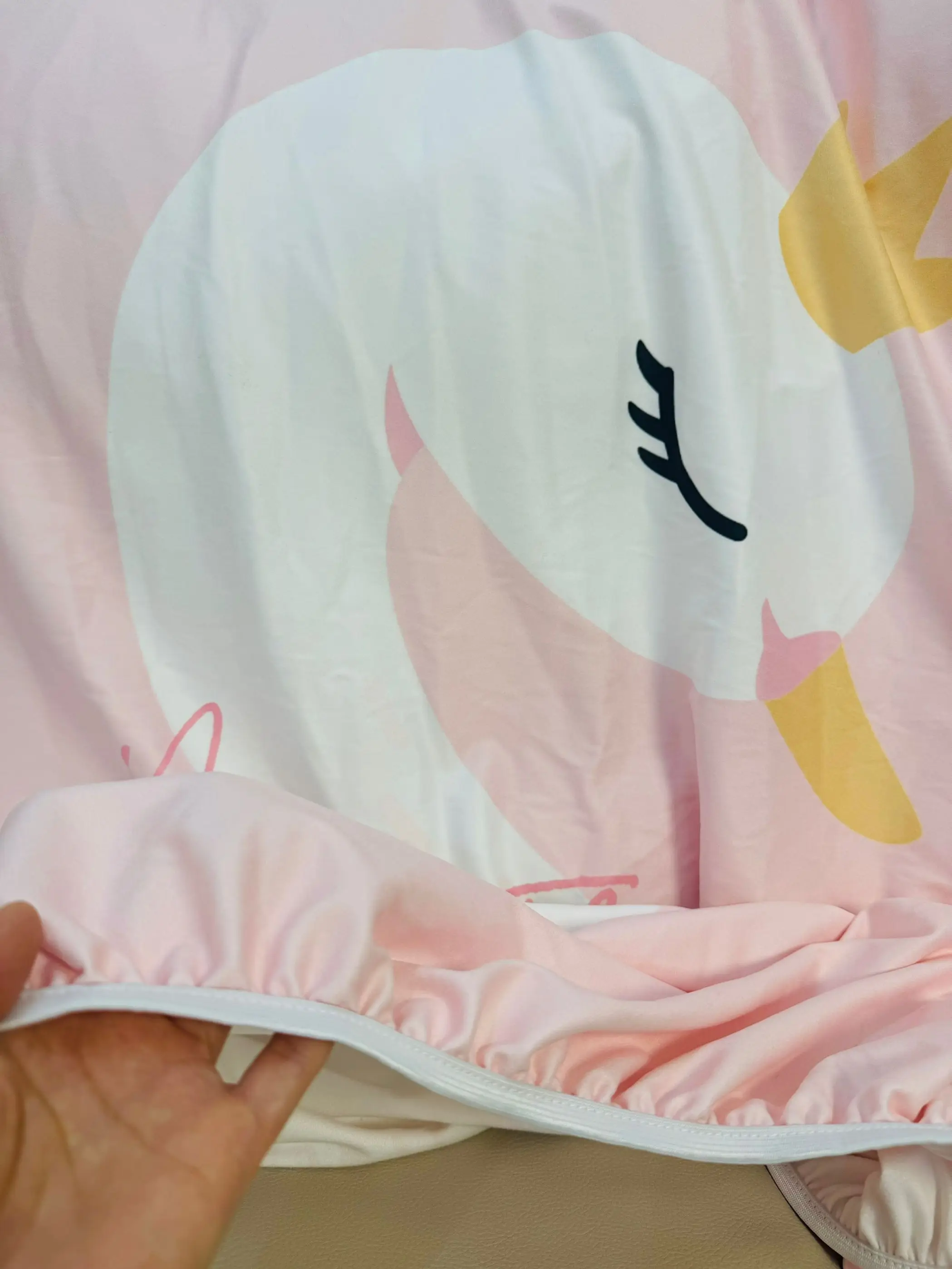 LVYZIHO-juego de sábanas de cuna de cisne rosa, juego de cama con nombre personalizado, regalo para Baby Shower - imagen 3