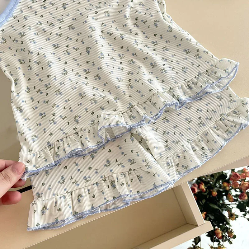 Pijama verano niña con camisola floral y pantalón corto - imagen 4