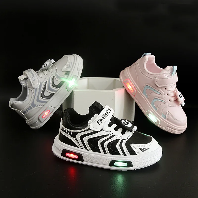 Zapatilla de deporte para niños, novedad de primavera, zapatos con luz LED para niños, zapatillas de deporte elegantes para niñas, zapatos cómodos de diseñador para niñas, zapatos casuales para niños, zapatos para niños