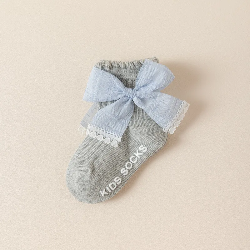 Calcetines antideslizantes con lazo para niño – Suave y cómodo - imagen 3