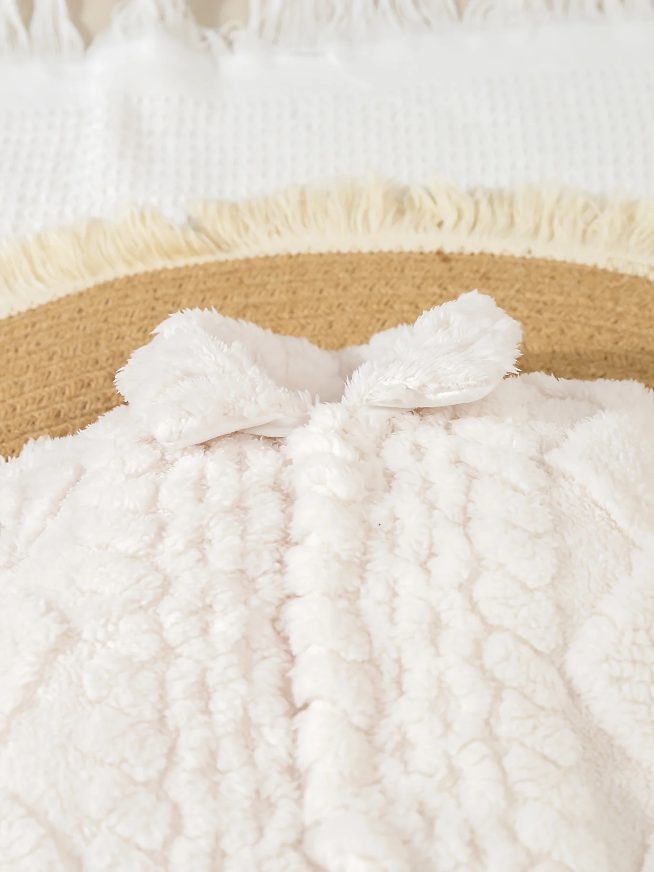 Mono de invierno felpa para bebé cálido con piel en solapa y jacquard - imagen 3