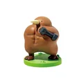 Kiwi hold a dumbbell