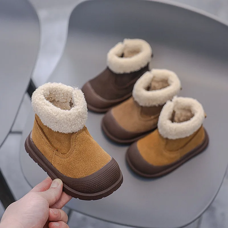 Botas de cuero genuino para bebés, niños y niñas, botas de nieve para exteriores para otoño e invierno, suela suave antideslizante, zapatos de felpa para niños pequeños