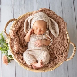 Pelele de recién nacido con gorro de conejito para fotos