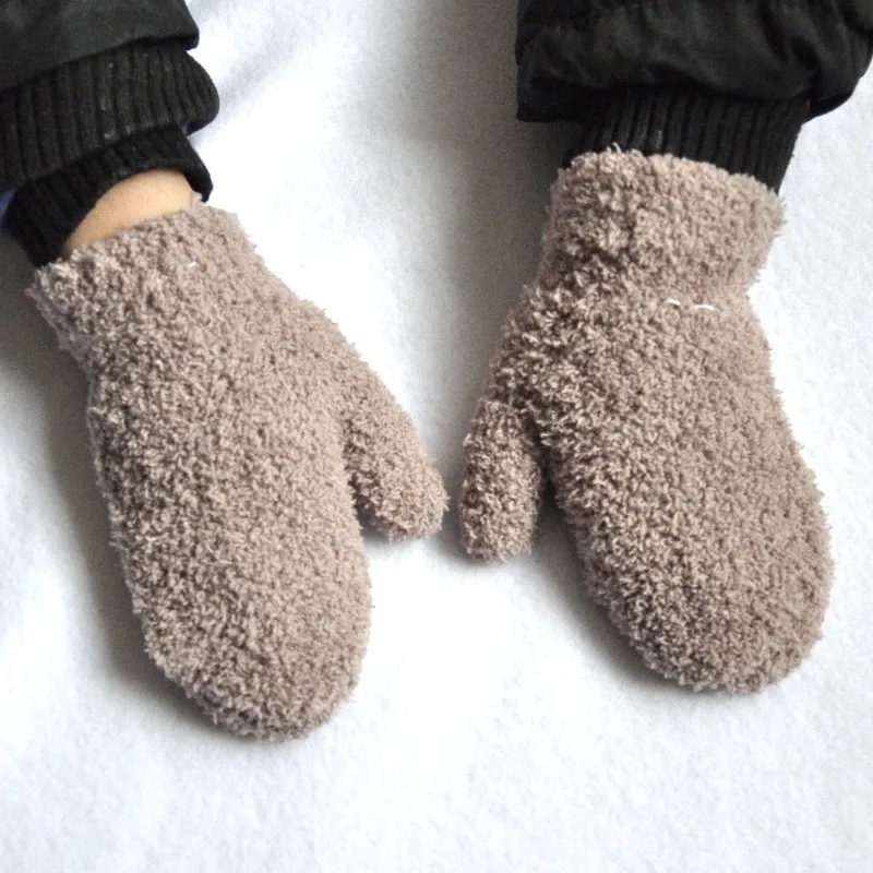 Guantes de punto de invierno para niños para protección contra el frío: medio forro con felpa suave, engrosados y acolchados con forro polar para niños pequeños.