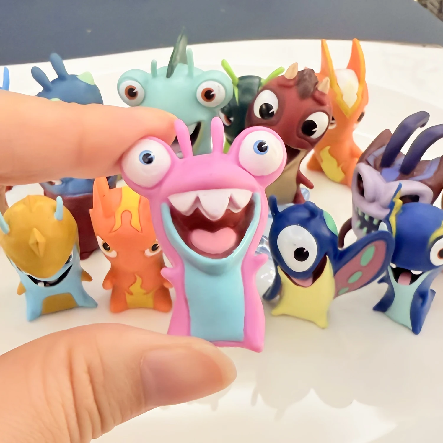 5 unids/lote casero Slugterra Slugs Infurnus Burpy Goon bestia mágica monstruo lindo Anime figura modelo colección juguete regalo de Navidad - imagen 3
