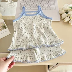 Pijama verano niña con camisola floral y pantalón corto