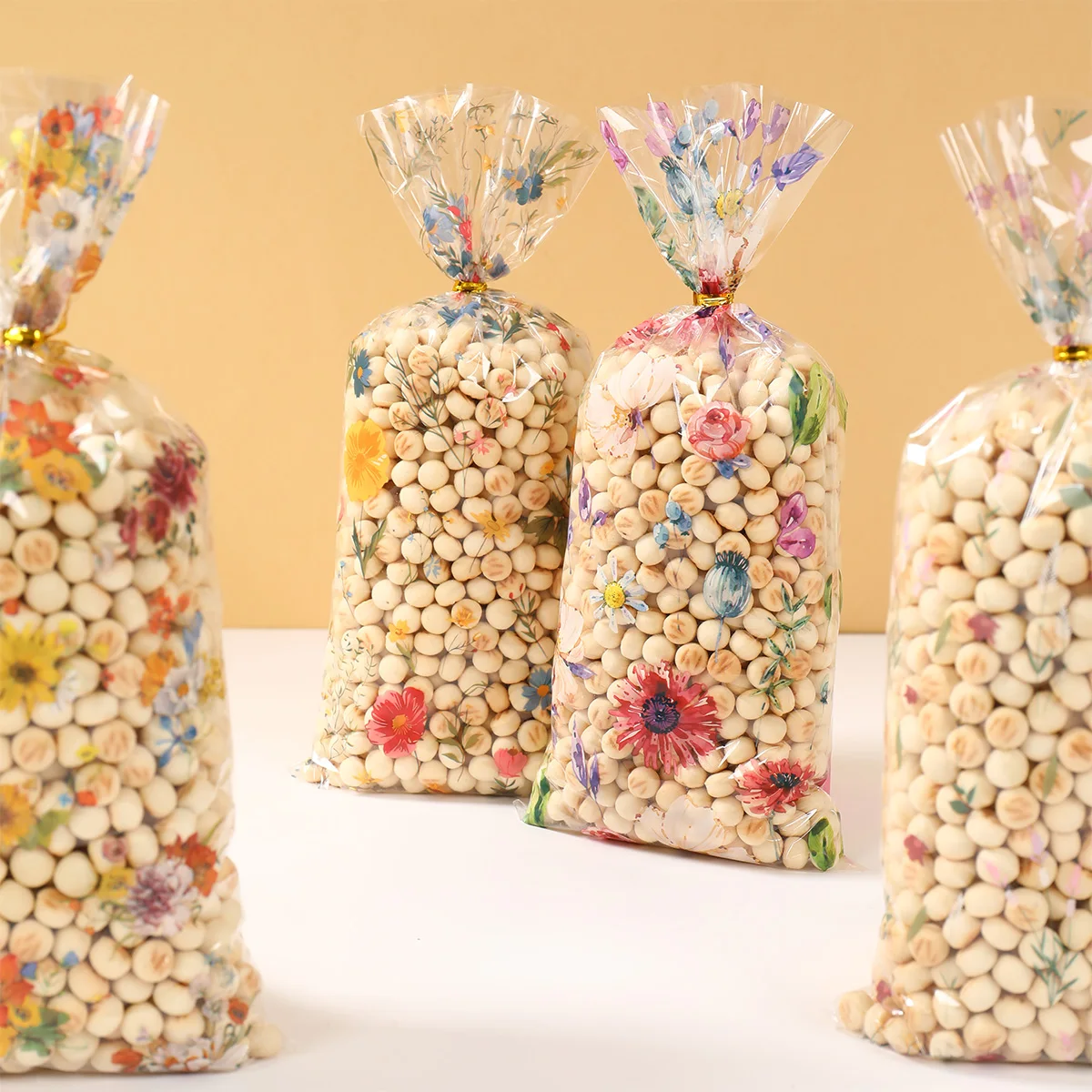 25/50/100 Uds. Bolsas de regalo florales de flores silvestres decoración de fiesta de feliz cumpleaños bolsas de dulces para niños suministros para fiesta de Baby Shower de boda de cumpleaños - imagen 3