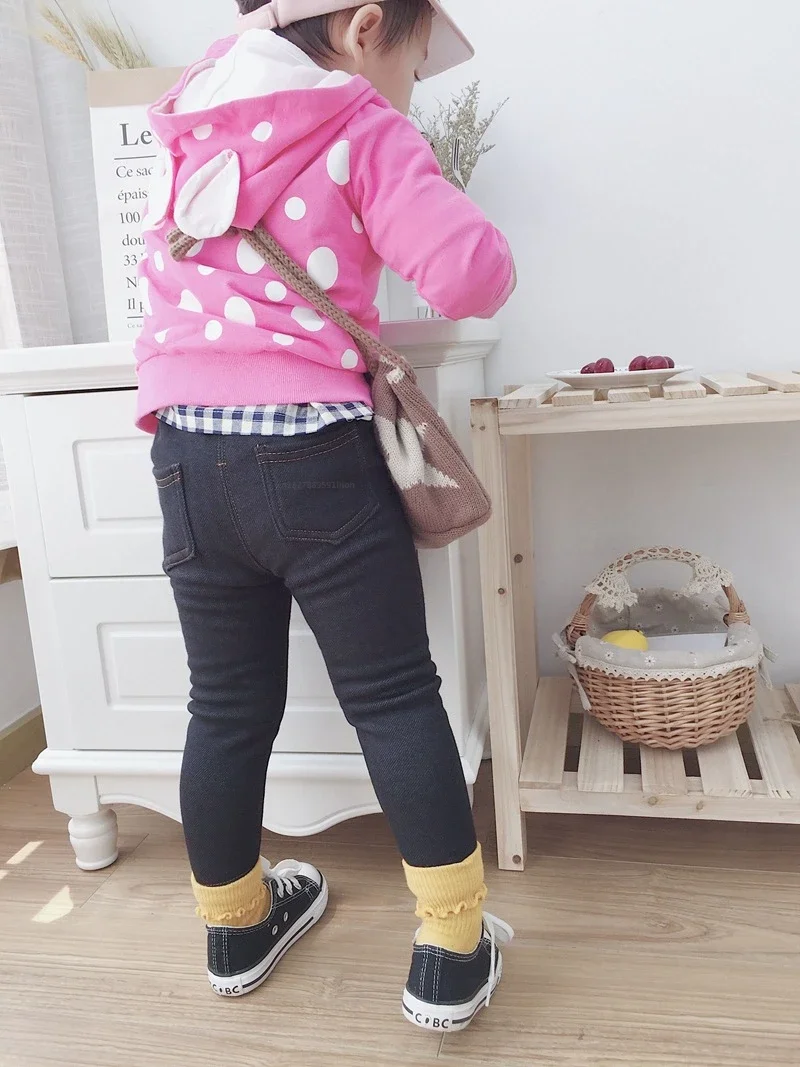 Pantalones combinados outfit infantil