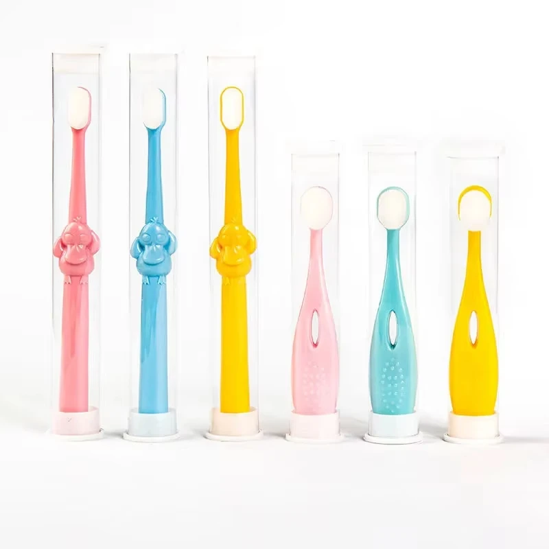 Cepillo dental suave para bebés y niños