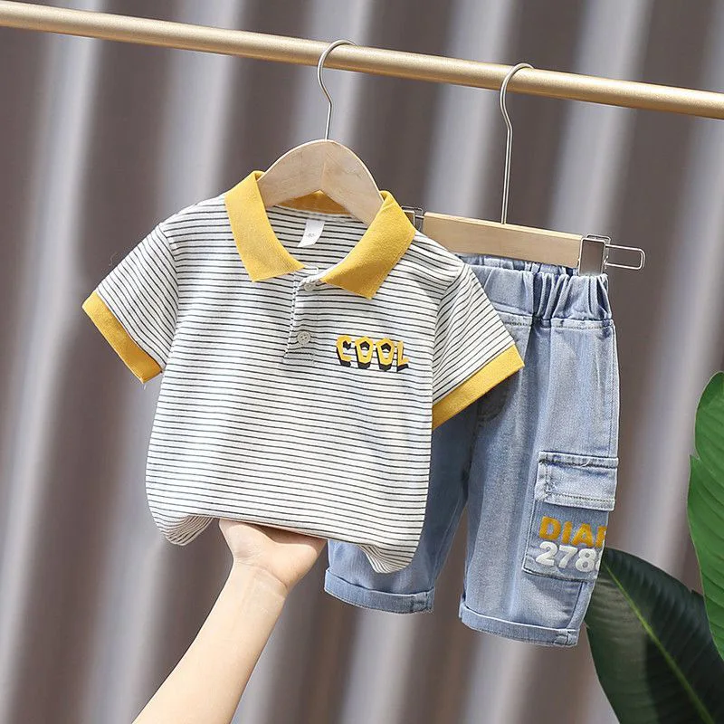 Ropa de verano para niño pequeño, Tops de manga corta de algodón con letras a rayas informales a la moda coreana + pantalones vaqueros Boutique, ropa para niños B005 - imagen 2