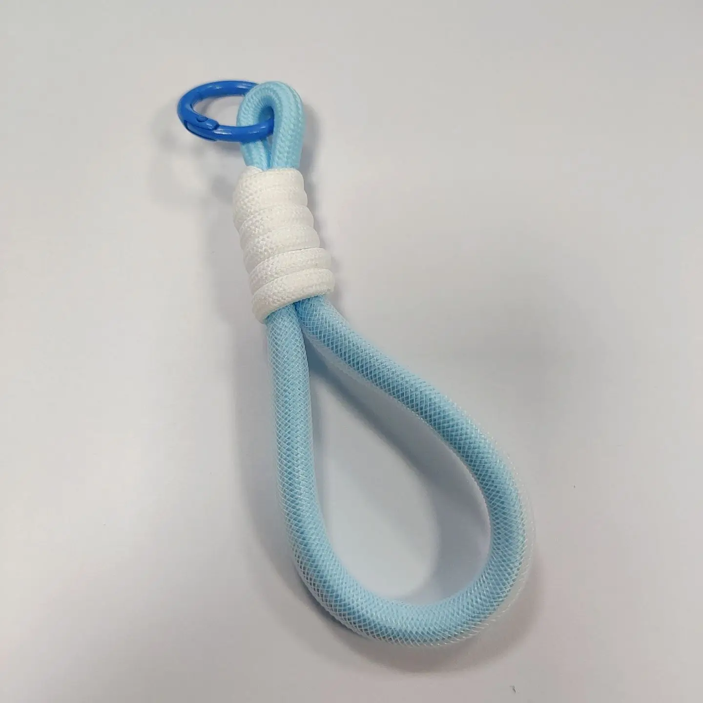 Blue rope white knot