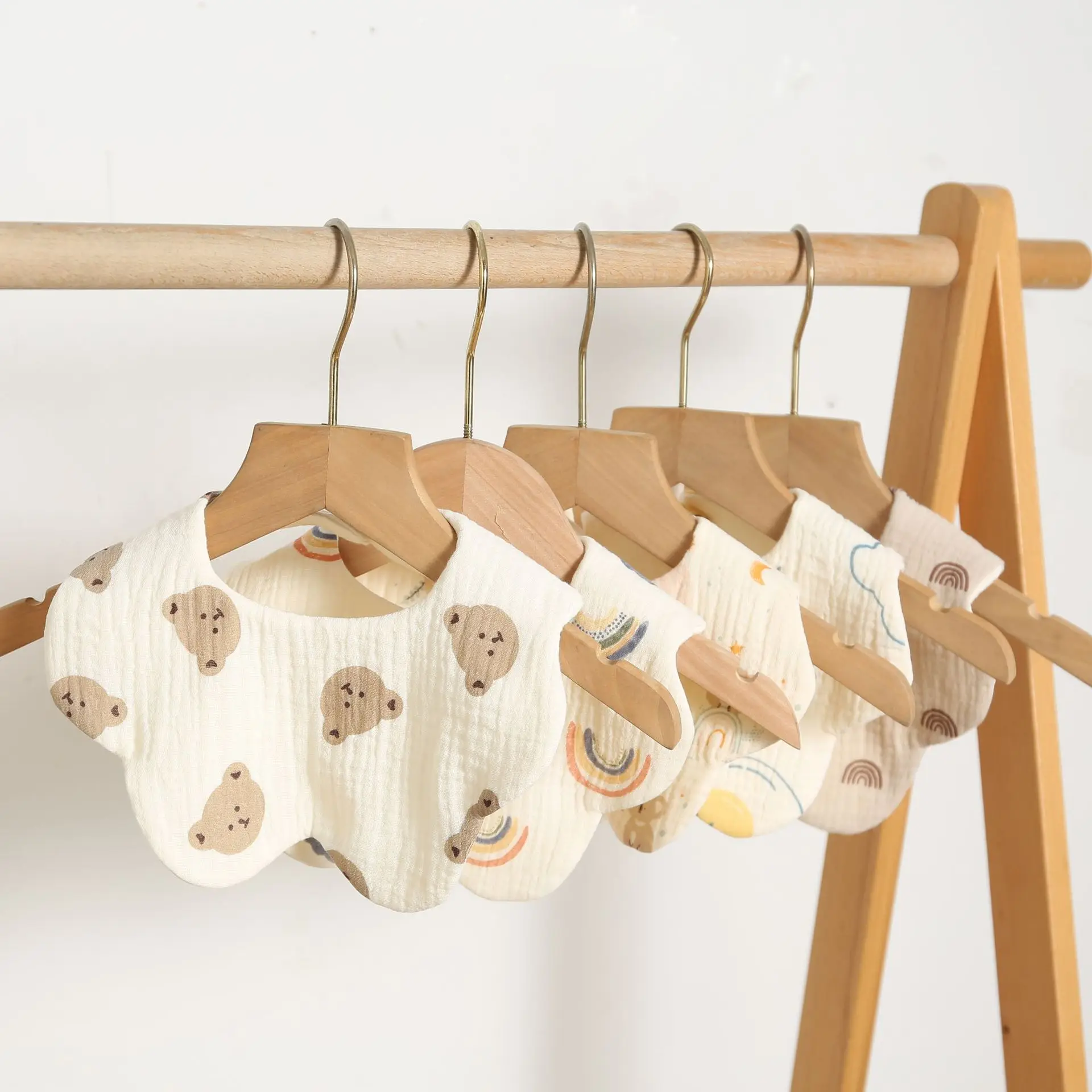 Yüksek Kaliteli Pamuk Bebek Önlükler Yuvarlak 360 Derece Rotasyon Tükürük Havlusu Bebek Bebek Besleme Önlük Önlükler Yenidoğan Şeyler Toptan Yeni - imagen 4