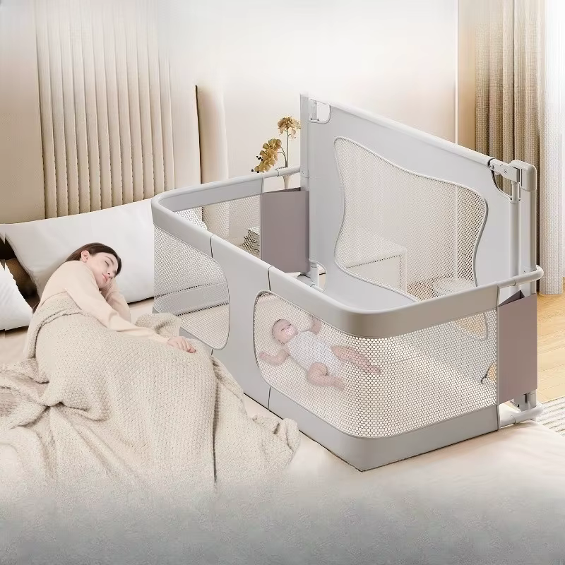 Cuna plegable portátil para bebé con rieles y malla transpirable - imagen 2