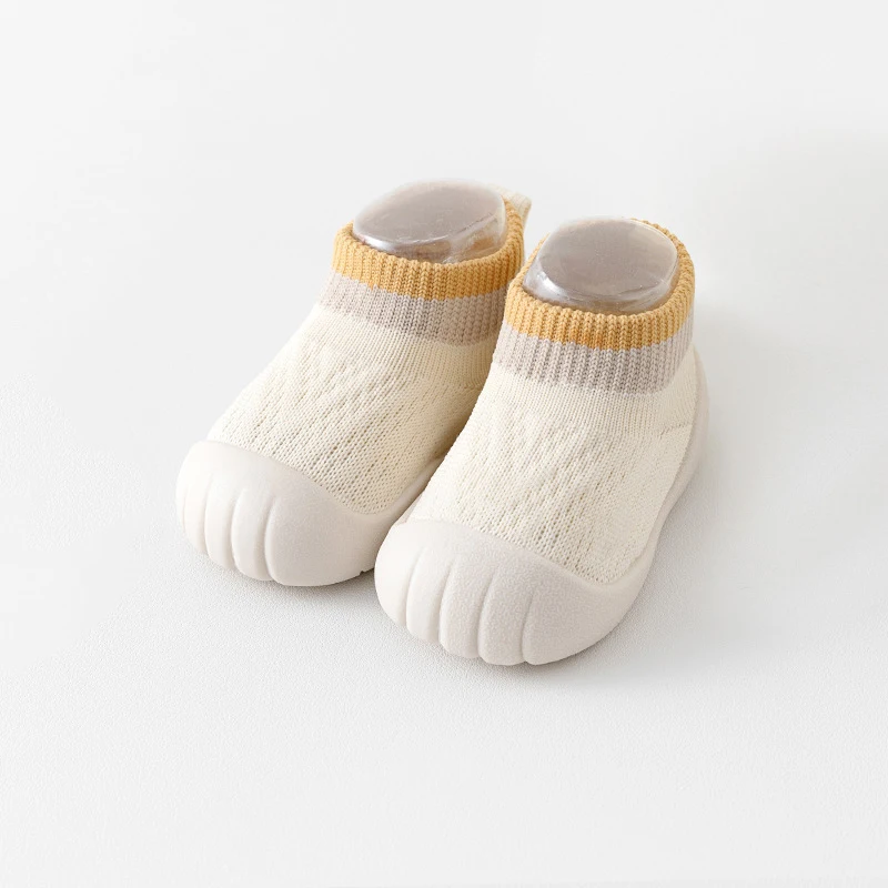 Calcetines de invierno para bebé con suela antideslizante - imagen 5
