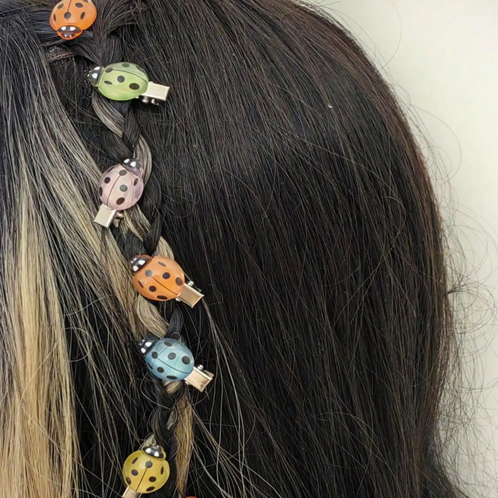 Pinzas para el cabello lindas, 10 piezas, abrazadera de mariquita divertida, pinzas para el cabello de estilo lindo luminoso para adolescentes, niños, niñas, citas, fiesta, escuela al aire libre - imagen 3