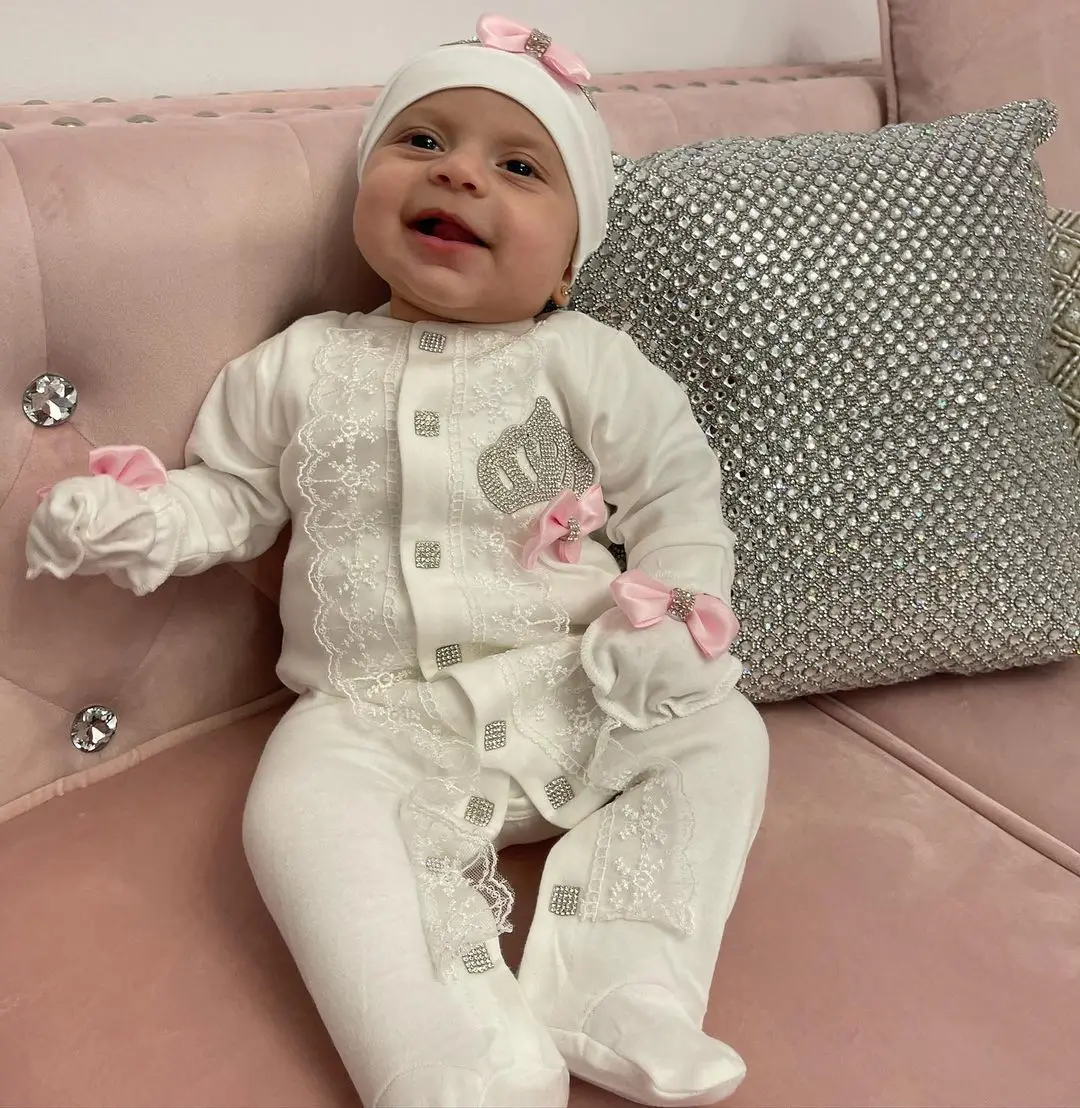 Conjunto de pelele de bebé fucsia hecho a mano, 3 uds., 100% algodón, ropa de nuevo diseño para recién nacido, traje de bebé de lujo de Organza nacarada personalizada preciosa