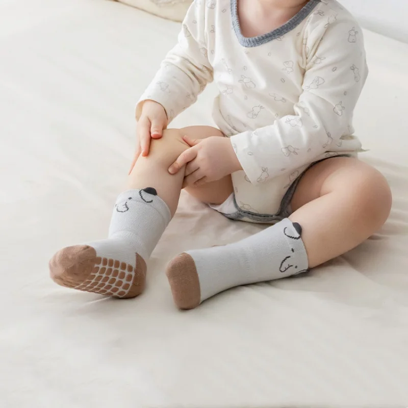Calcetines de suelo para bebé de 0 a 5 años, calcetines antideslizantes con orejas de dibujos animados para primavera y otoño, calcetines de algodón para caminar para niños pequeños - imagen 2
