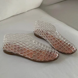 Sandalias planas para mujer con malla translúcida y PVC suave, cómodas
