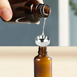 Embudo de acero inoxidable con filtro para líquidos y aceite
