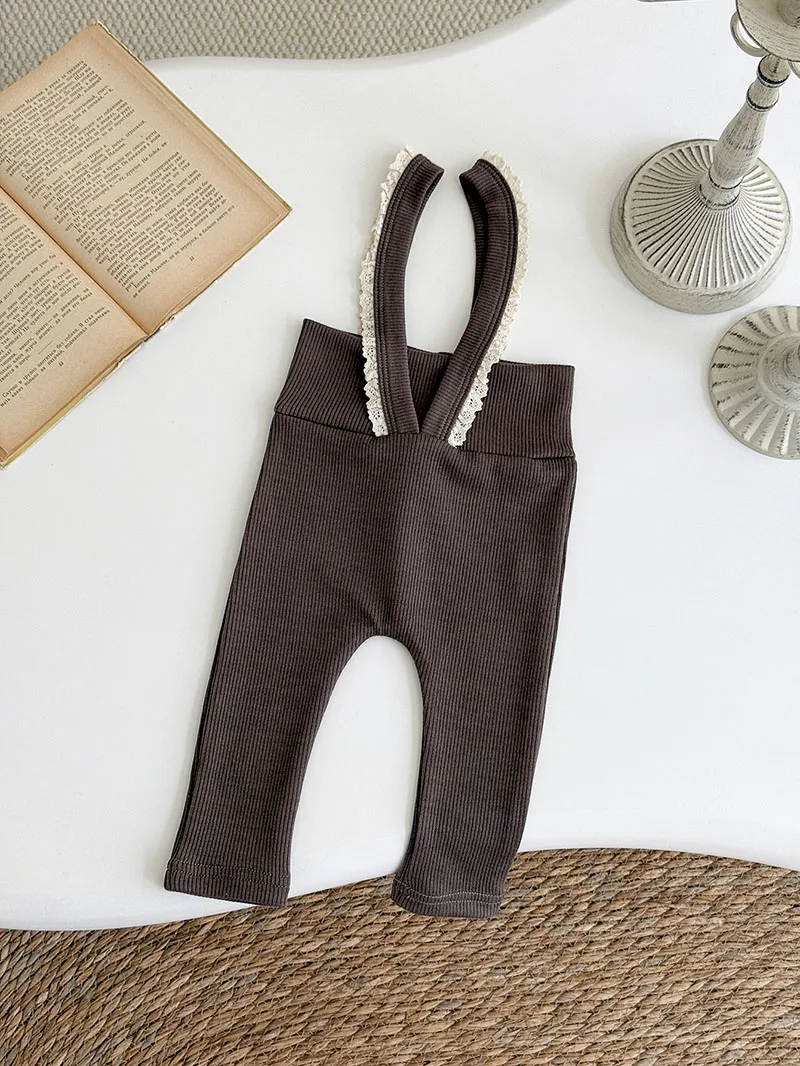 Pantalones talle alto con tirantes de encaje para bebé niña - imagen 3