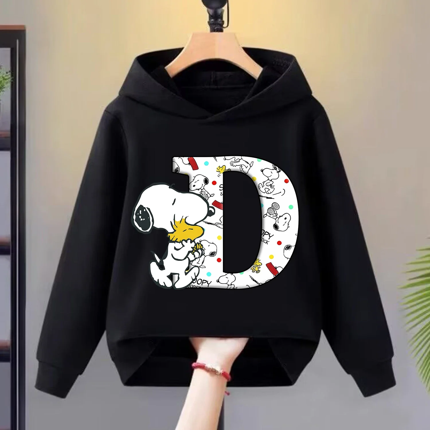 Sudadera con capucha gruesa de Snoopy para niños, ropa de dibujos animados con letras de A-Z, ropa con capucha negra para niños y niñas, sudadera de Anime Kawaii, regalo para niños - imagen 5