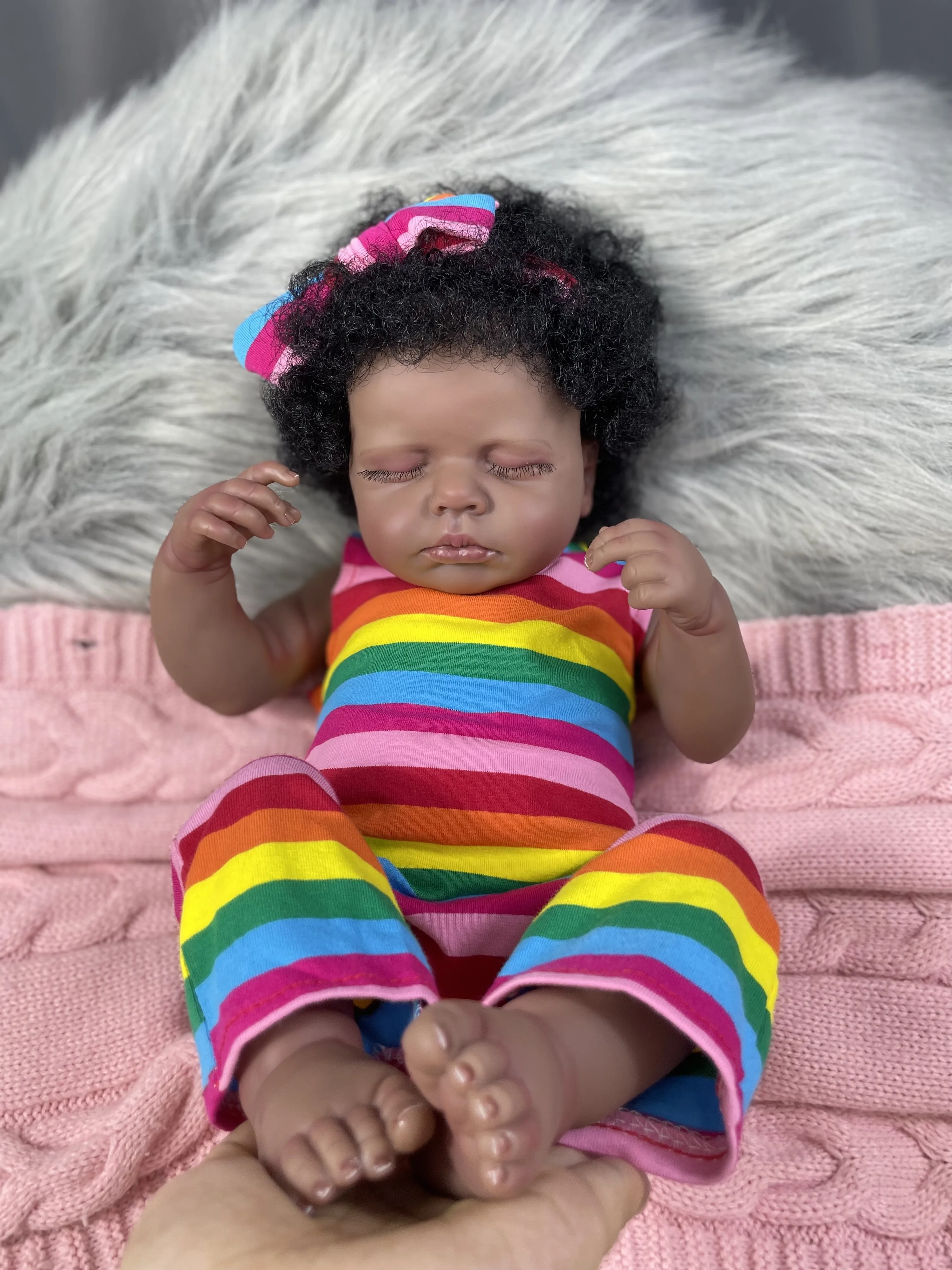 MRB-Muñeca de bebé Reborn LouLou afroamericana, muñeca de niña de piel oscura, niña negra recién nacida, muñeca de arte coleccionable, regalo de Navidad, 50CM - imagen 2