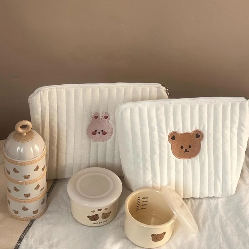 Bolso de pañales acolchado con bordado animal – Práctico diario bebé - imagen 2