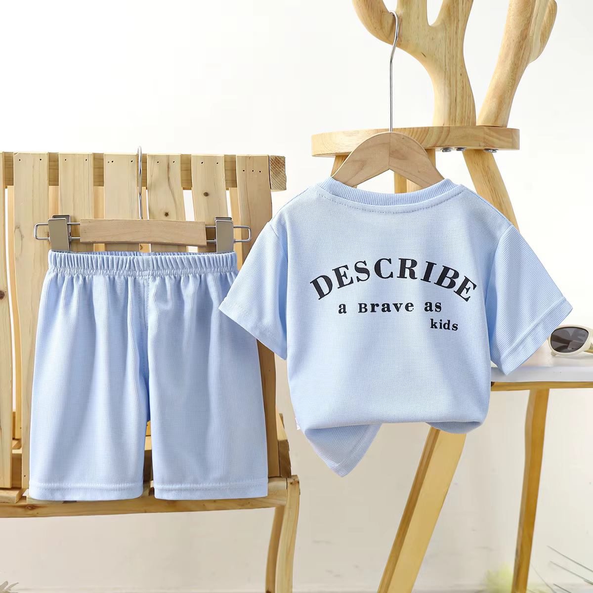 Conjunto de verano para niño: camiseta y pantalón corto - imagen 4