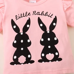 Conjunto verano bebé niña con camiseta de conejo y shorts lunares