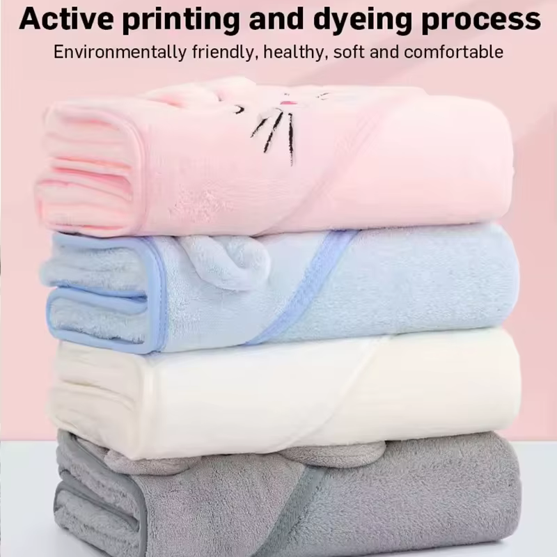 Manta bebé con capucha de tejido coral – Suave y calentita - imagen 2