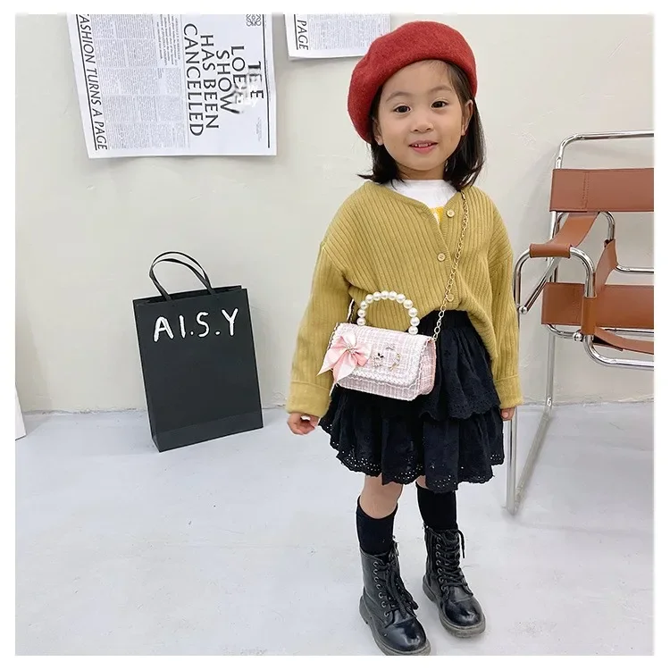 Bolso de princesa para niños en uso diario