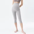 Gris oscuro