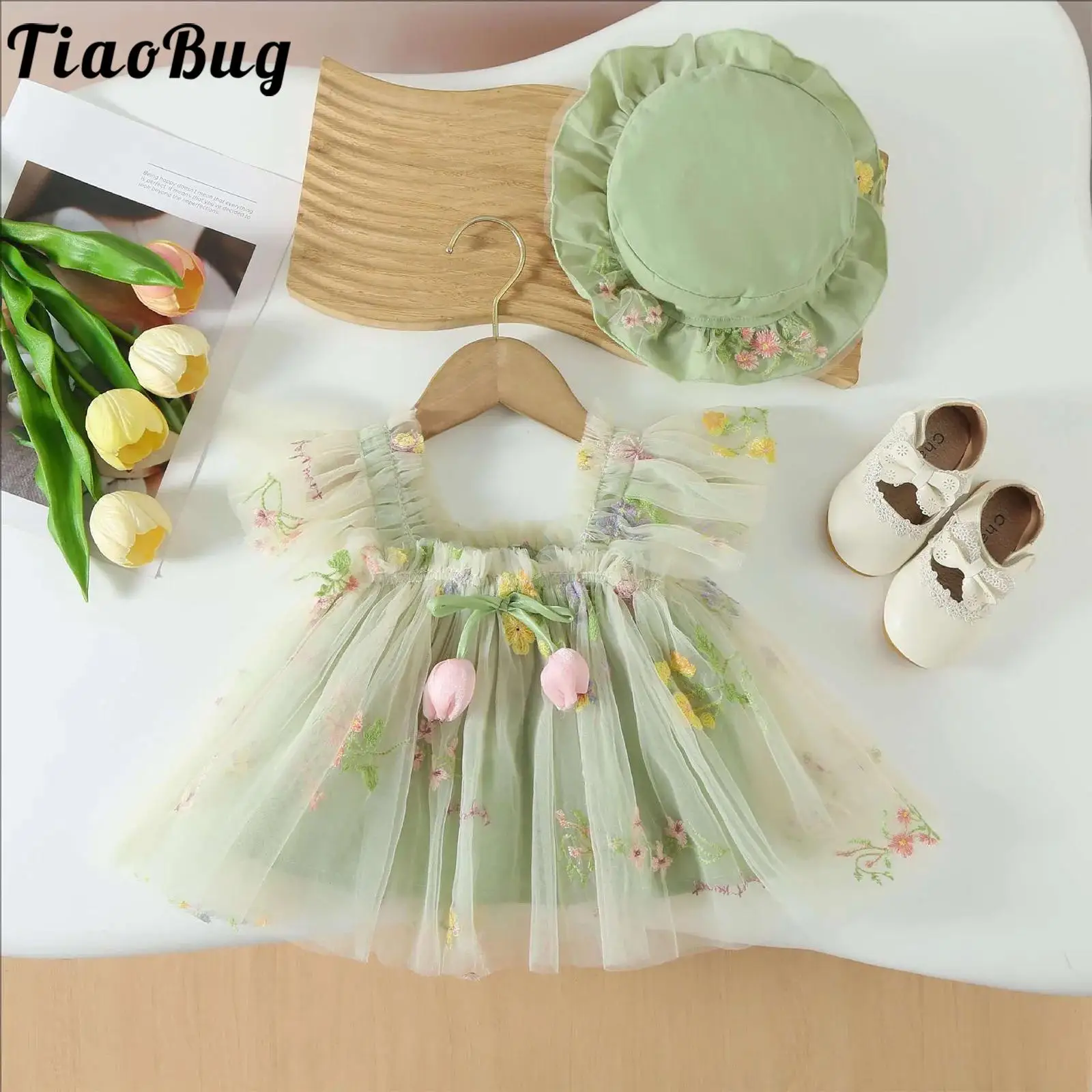 Vestido princesa niña sin mangas con bordado floral y tul