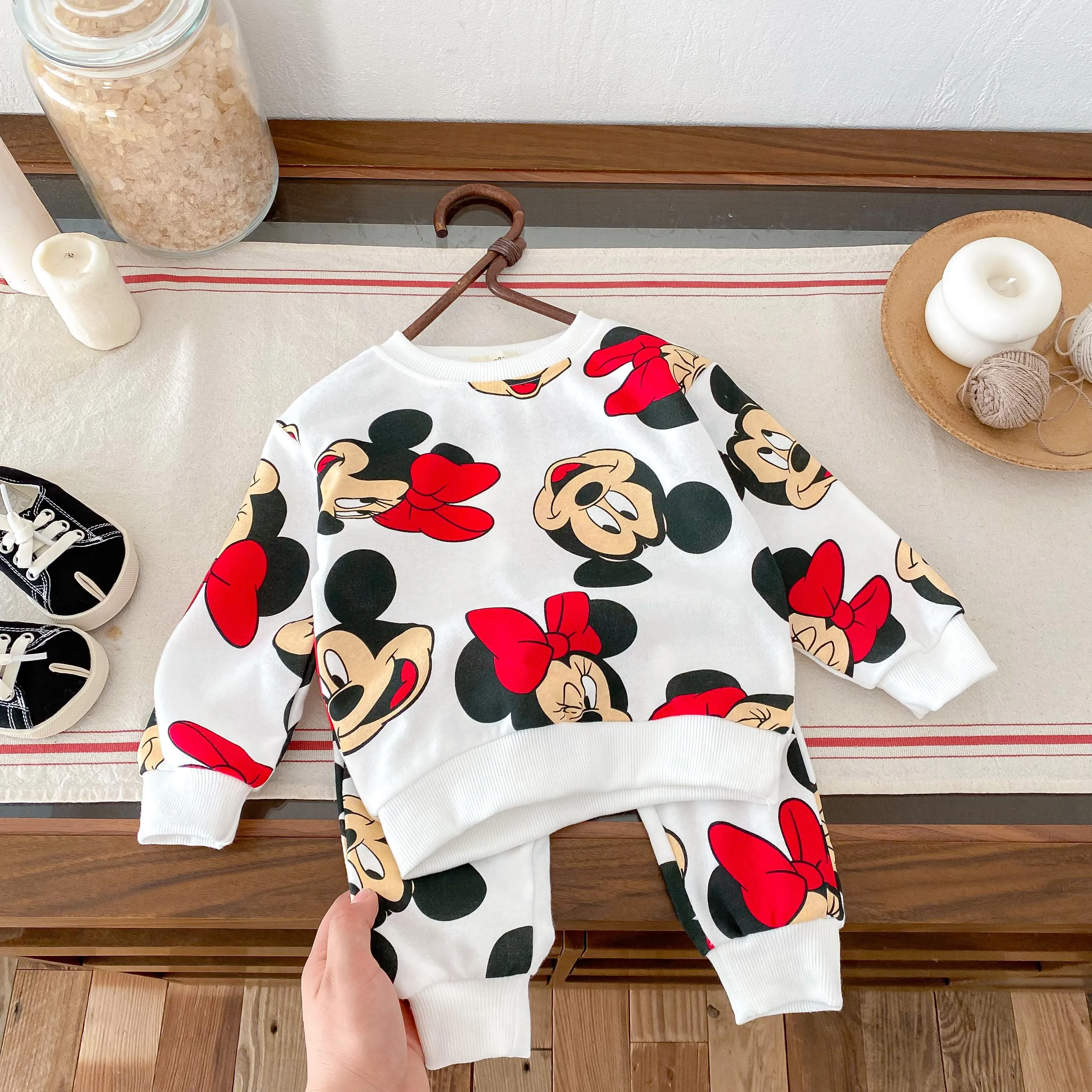 Conjunto de sudadera bonita de Minnie Mouse para niñas, ropa de otoño, chándales holgados de manga larga a la moda, traje para niños de Disney 2024 - imagen 4