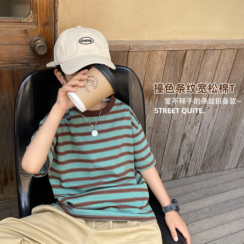 NOVEDAD DE VERANO 20225, camiseta de manga corta a rayas versión coreana para niños, ropa de media manga de algodón puro para niños Chi
