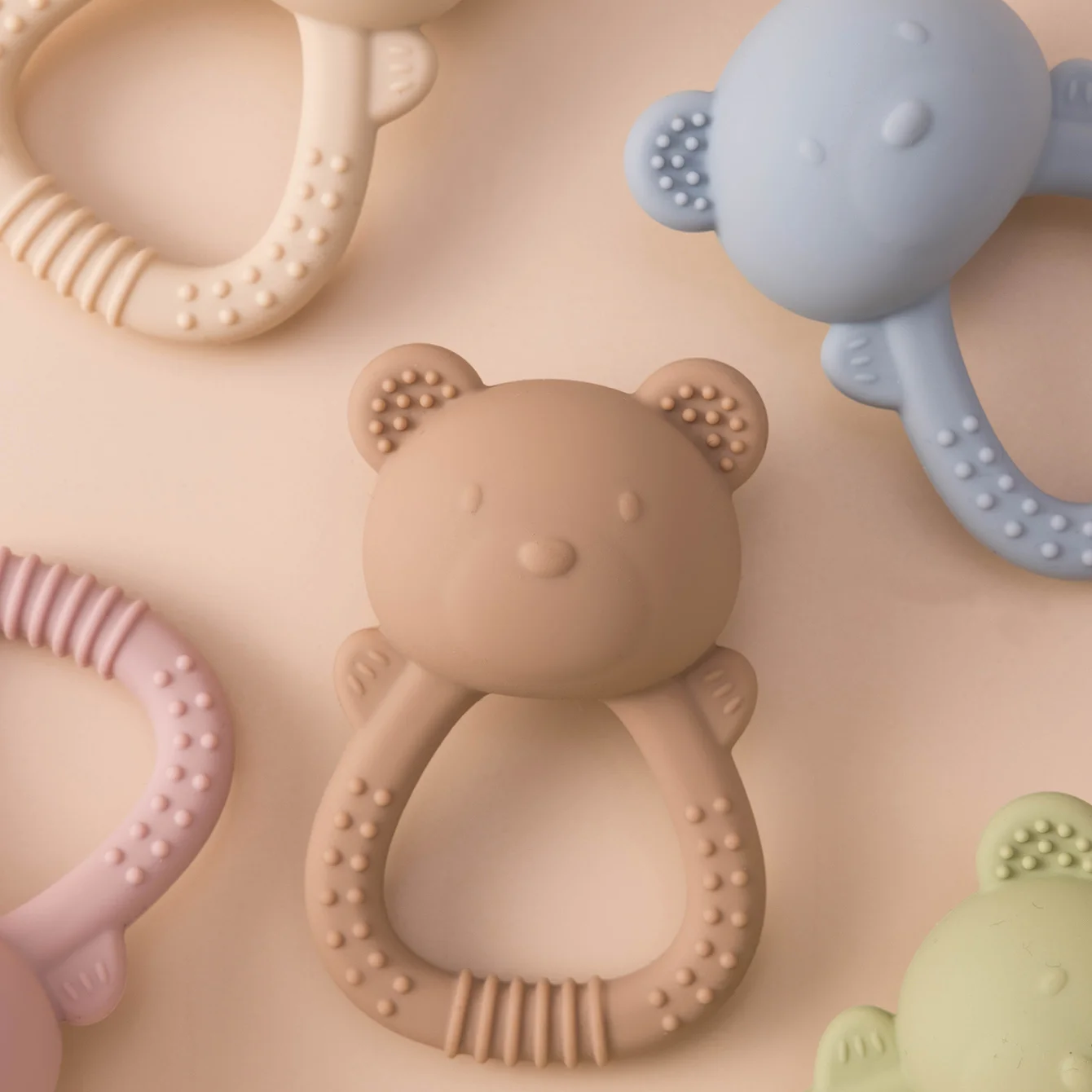 Color niños 1 Uds juguete mordedor de silicona para bebé sin BPA anillo para masticar sonajero seguro para la dentición infantil encías relajantes regalo para Baby Shower - imagen 4