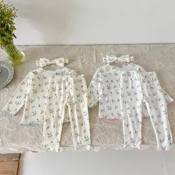 Pijama de algodón con estampado floral para niña