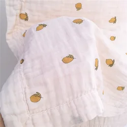 Manta muselina recién nacido estampado cereza, limón y flores