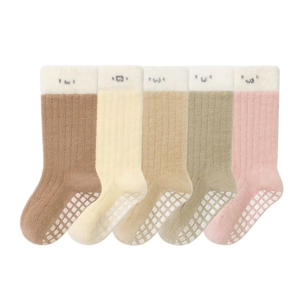Calcetines de invierno a la moda para bebé, calcetines suaves y cálidos para niños pequeños, calcetines gruesos con bonitos dibujos para el suelo, calcetines para niños y niñas