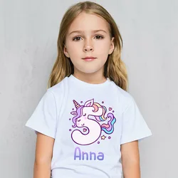 Camiseta con unicornio para niña