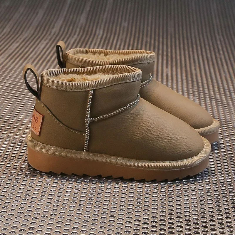 Botas de moda para chicas, botas cortas de nieve de princesa para niños, marca con botas planas informales antideslizantes de terciopelo grueso, novedad de invierno de 2025 - imagen 4