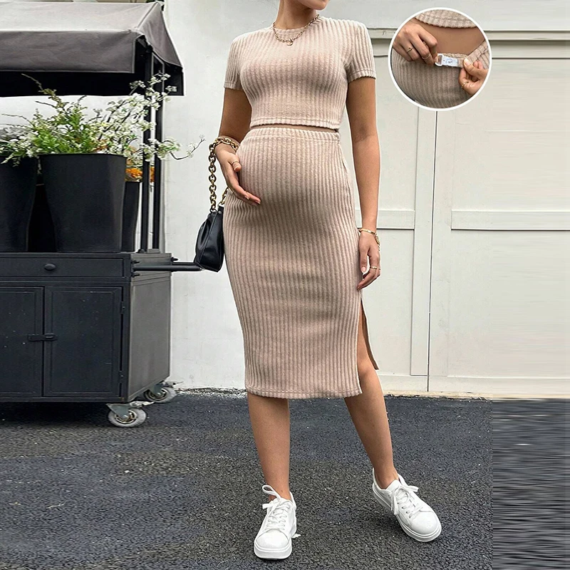 Conjunto de camiseta y falda midi para embarazadas