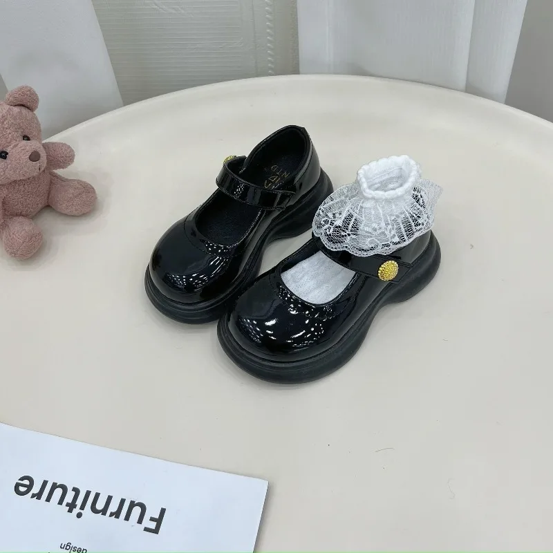 Zapato de cuero para niñas 2025, zapatos planos para bebés de estilo nuevo británico de cuatro estaciones, zapatos antideslizantes simples para niñas, mocasines versátiles informales para niñas - imagen 3
