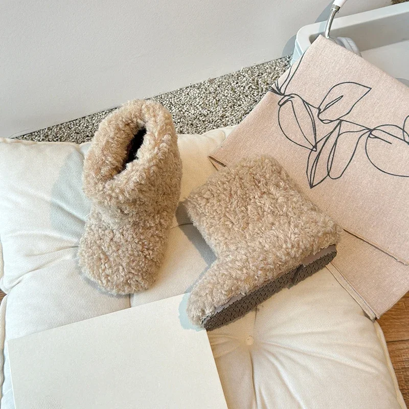 Botas de nieve coreanas para niña, zapatos de algodón cálidos y sólidos para invierno, zapatos infantiles de lana de cordero de imitación a la moda, botines de felpa suaves - imagen 3