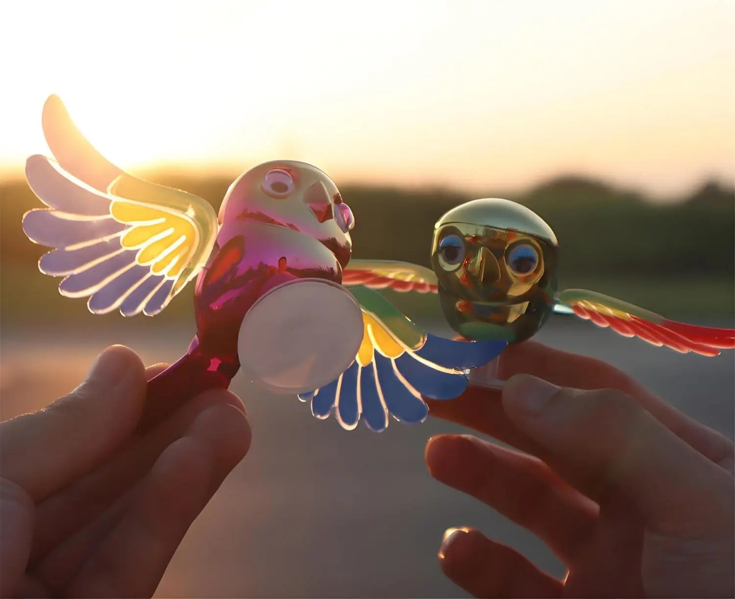 Decoración de pájaros voladores para coche, espejo retrovisor que acompaña el viento, casco, capó y decoración de pájaros voladores para motocicleta - imagen 4